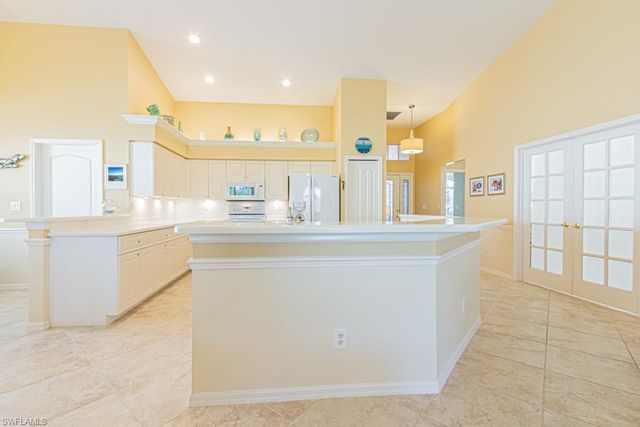 2256 Heritage Greens DR, Naples, FL 34119