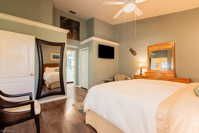 2256 Heritage Greens DR, Naples, FL 34119