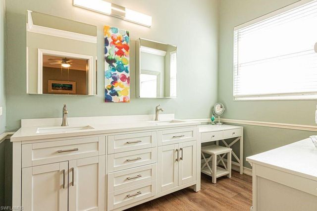 2256 Heritage Greens DR, Naples, FL 34119