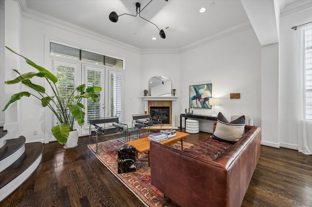2423 Waugh Drive, Houston, TX 77006