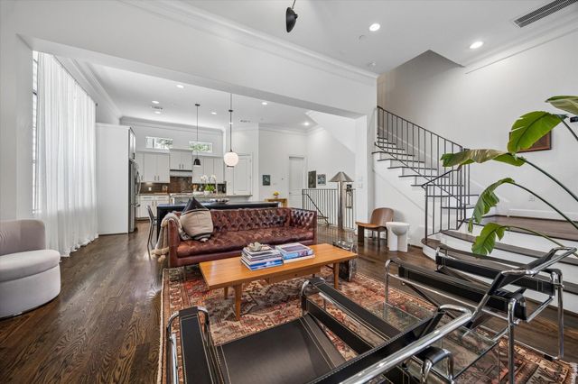 2423 Waugh Drive, Houston, TX 77006
