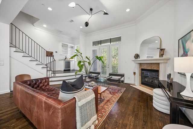 2423 Waugh Drive, Houston, TX 77006