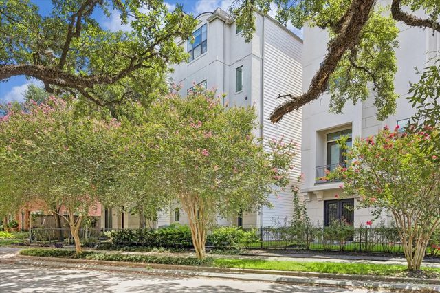 2423 Waugh Drive, Houston, TX 77006
