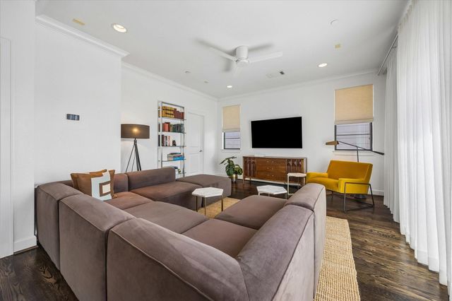 2423 Waugh Drive, Houston, TX 77006