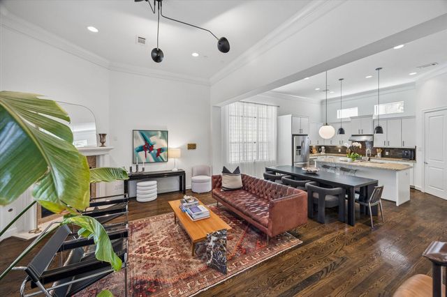 2423 Waugh Drive, Houston, TX 77006