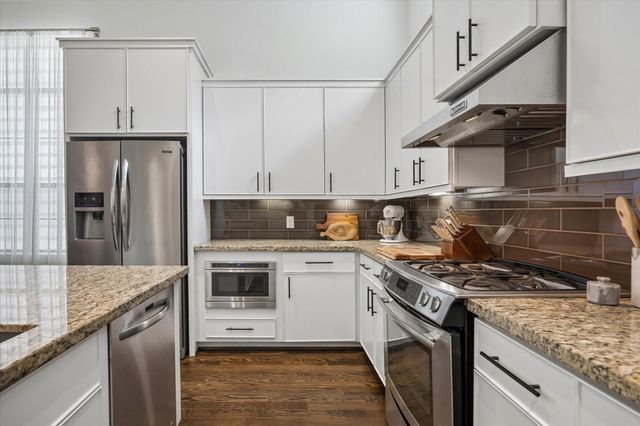 2423 Waugh Drive, Houston, TX 77006