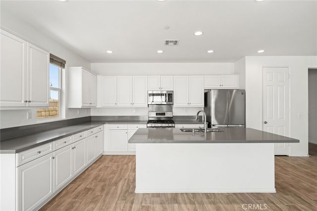 32567 Richardson, Menifee, CA 92584