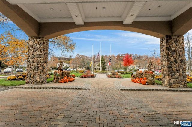 6 Cliff Road D2, Woodland Park, NJ 07424