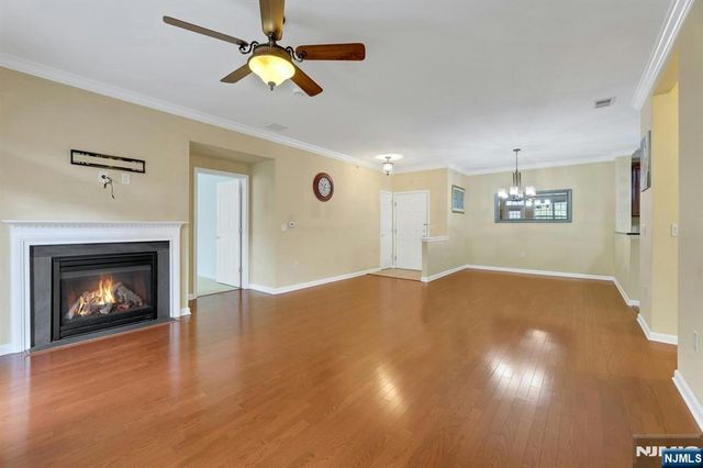 6 Cliff Road D2, Woodland Park, NJ 07424