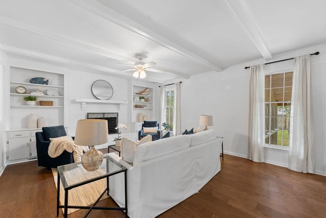 9 Windsor Drive, Charleston, SC 29407