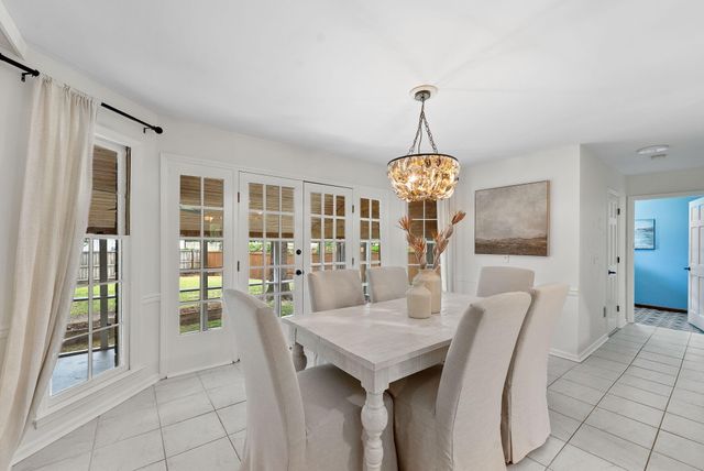 9 Windsor Drive, Charleston, SC 29407