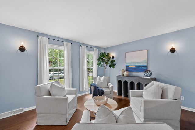 9 Windsor Drive, Charleston, SC 29407
