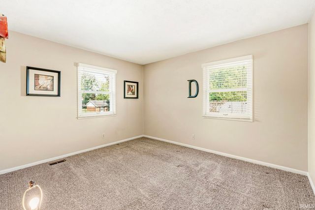 1473 Cambridge Drive, South Bend, IN 46614