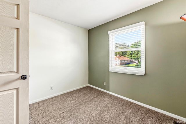 1473 Cambridge Drive, South Bend, IN 46614