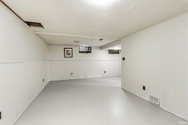 1473 Cambridge Drive, South Bend, IN 46614