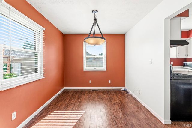 1473 Cambridge Drive, South Bend, IN 46614
