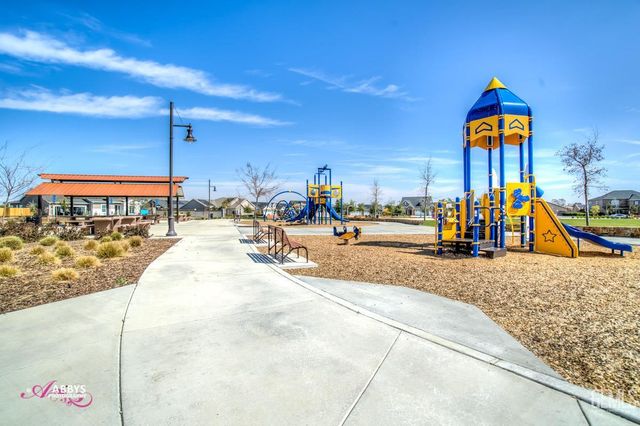9611 Clear Ridge Way, Shafter, CA 93263