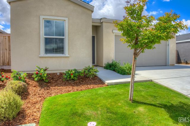 9611 Clear Ridge Way, Shafter, CA 93263