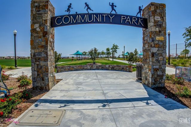 9611 Clear Ridge Way, Shafter, CA 93263