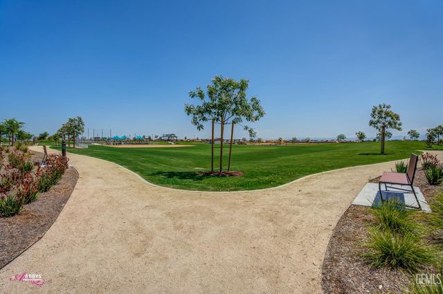 9611 Clear Ridge Way, Shafter, CA 93263