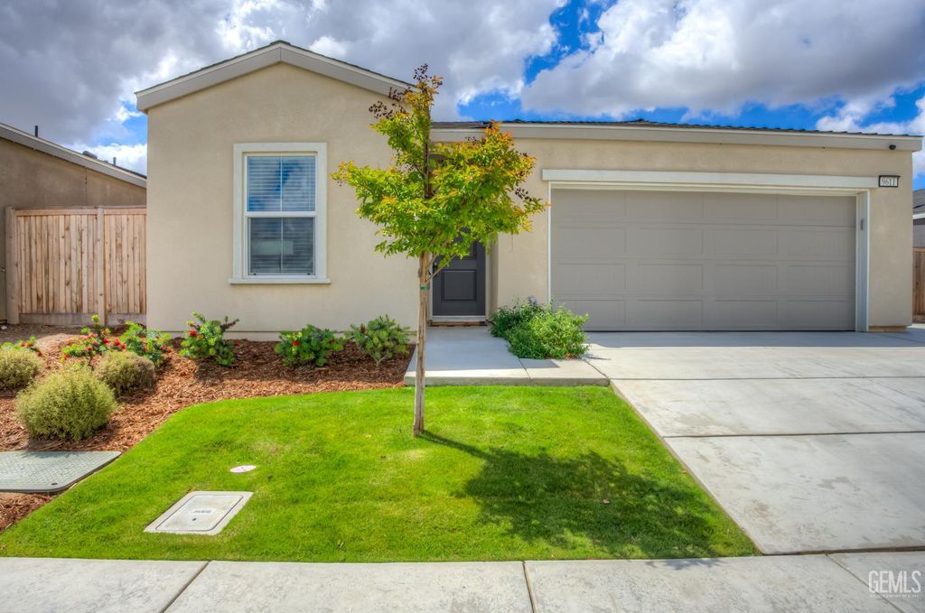 9611 Clear Ridge Way, Shafter, CA 93263