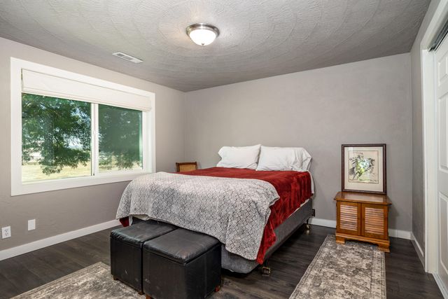 5900 Peace Lane, Central Point, OR 97502