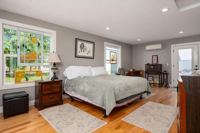 5900 Peace Lane, Central Point, OR 97502
