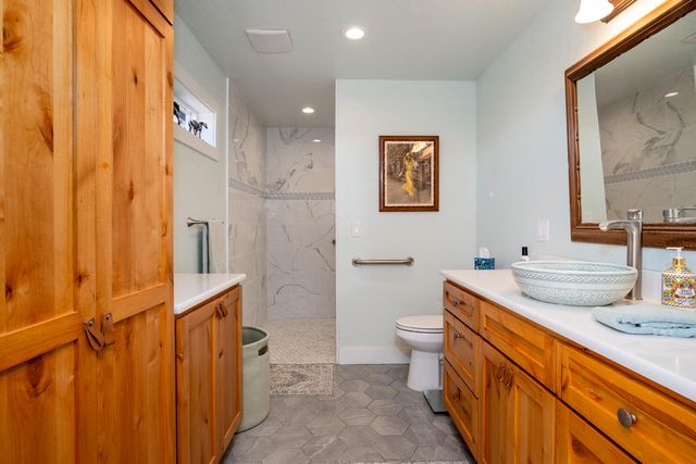 5900 Peace Lane, Central Point, OR 97502