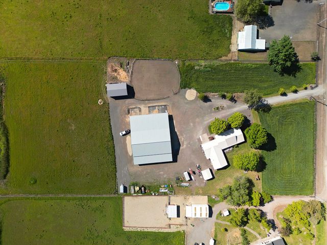 5900 Peace Lane, Central Point, OR 97502