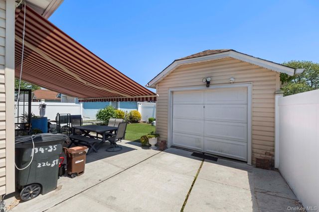 13435 226th Street, Laurelton, NY 11413
