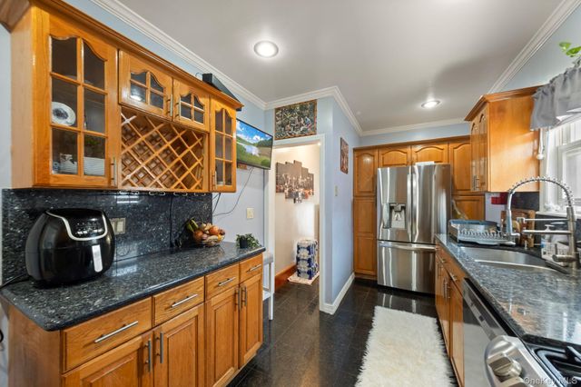 13435 226th Street, Laurelton, NY 11413