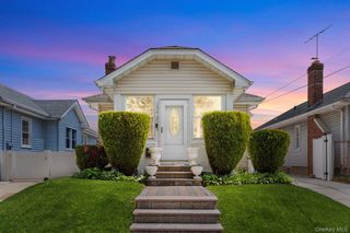 13435 226th Street, Laurelton, NY 11413