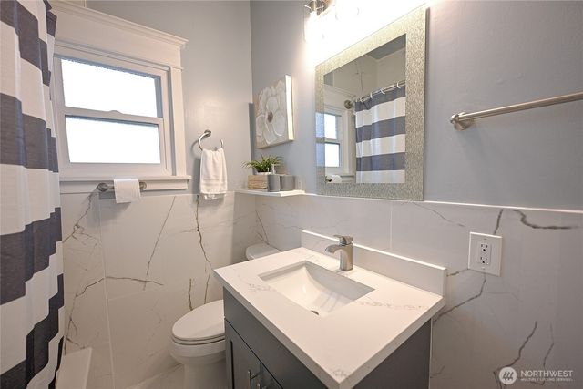 5306 18th Avenue S, Seattle, WA 98108