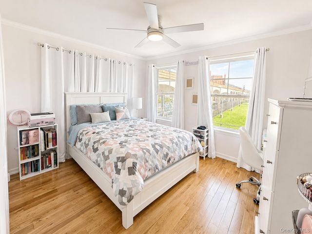 252 Beach Breeze Place, Arverne, NY 11692