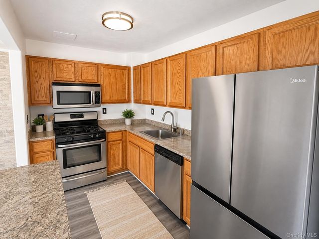 252 Beach Breeze Place, Arverne, NY 11692