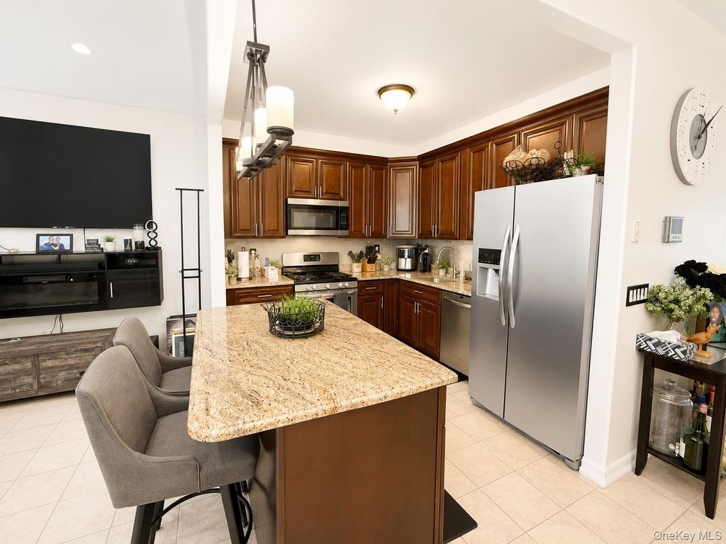 252 Beach Breeze Place, Arverne, NY 11692 — photo 2