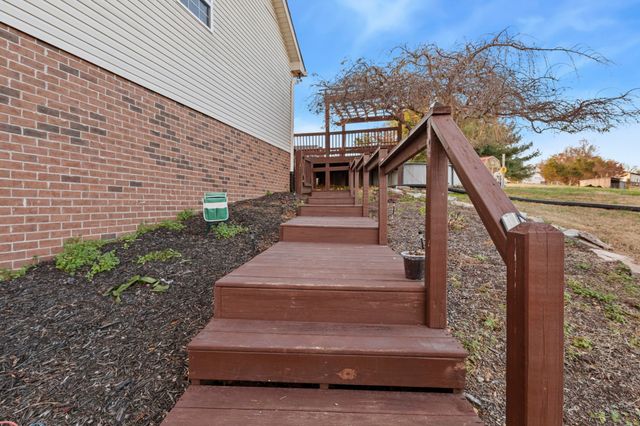 699 Puckett Rd, Watertown, TN 37184