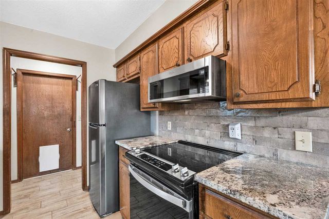 6942 SW Forest Ave, Lawton, OK 73505