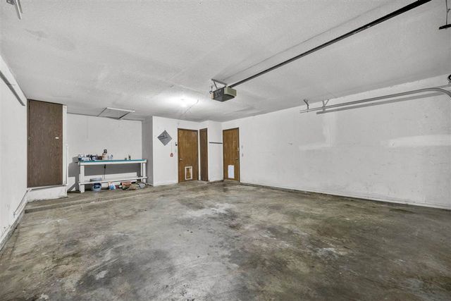 6942 SW Forest Ave, Lawton, OK 73505