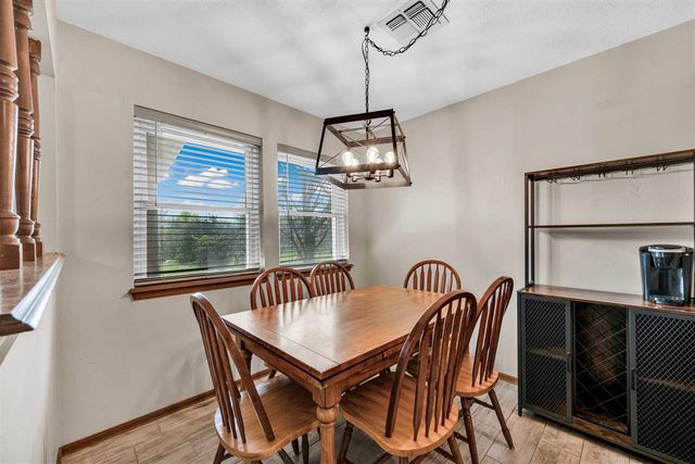 6942 SW Forest Ave, Lawton, OK 73505