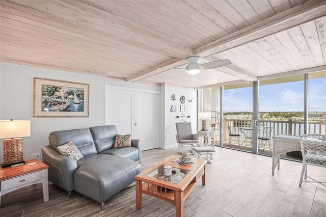 500 TREASURE ISLAND CAUSEWAY 610, Treasure Island, FL 33706