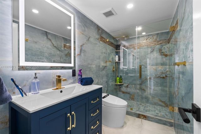 19380 Collins Avenue 826, Sunny Isles Beach, FL 33160