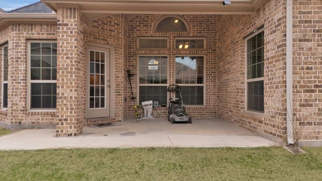 9816 Yellow Cup Drive, Fort Worth, TX 76177