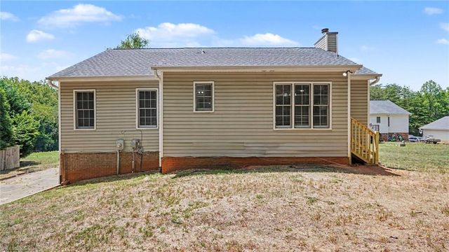5204 Buckley Forest Trail, Walkertown, NC 27051