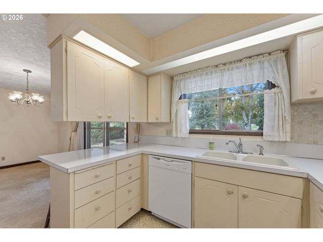 6000 OKLAHOMA Dr, Vancouver, WA 98661