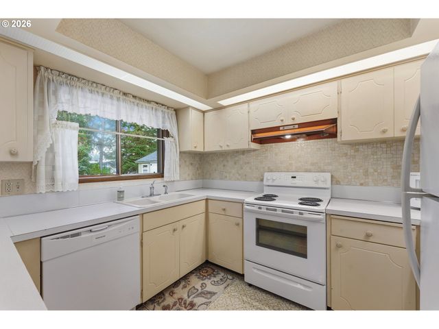 6000 OKLAHOMA Dr, Vancouver, WA 98661