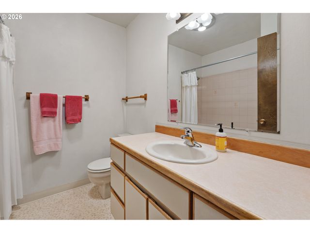 6000 OKLAHOMA Dr, Vancouver, WA 98661