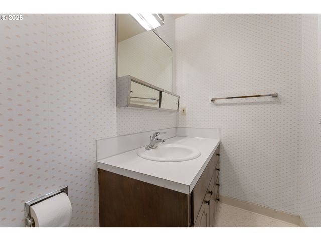 6000 OKLAHOMA Dr, Vancouver, WA 98661