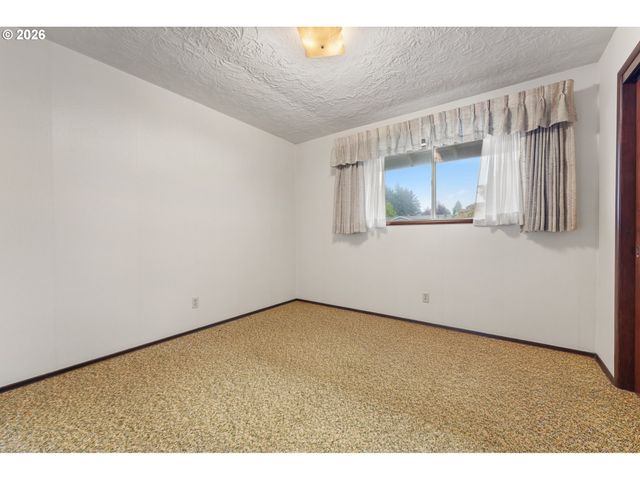 6000 OKLAHOMA Dr, Vancouver, WA 98661