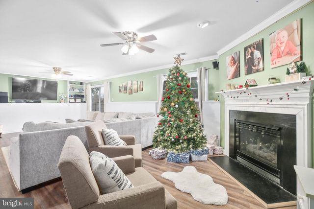 60 DAWSON DR, Fredericksburg, VA 22405